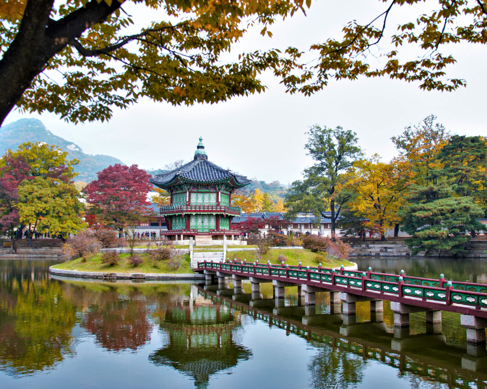 A picture of a lake in Seoul